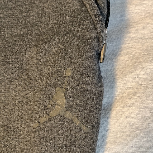 Gray Jordan sweatpants - Picture 5 of 6